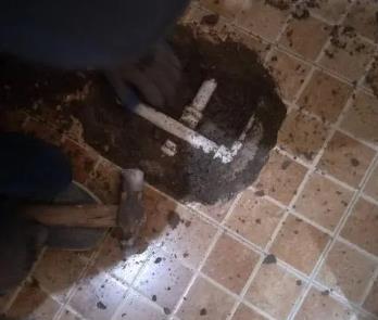 高要卫生间漏水维修公司为您分享下卫生间渗水如何处理及注意事项